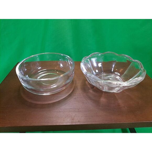 Set of 2/ 4"  Clear Glass ‎ Candy- Nut Dishes - Picture 1 of 9